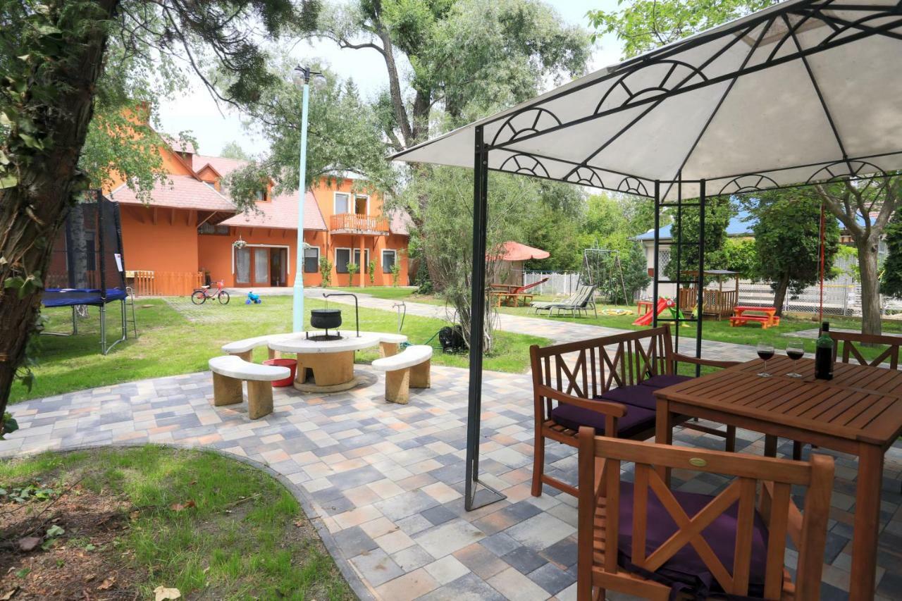 Holiday House Siofok Dış mekan fotoğraf